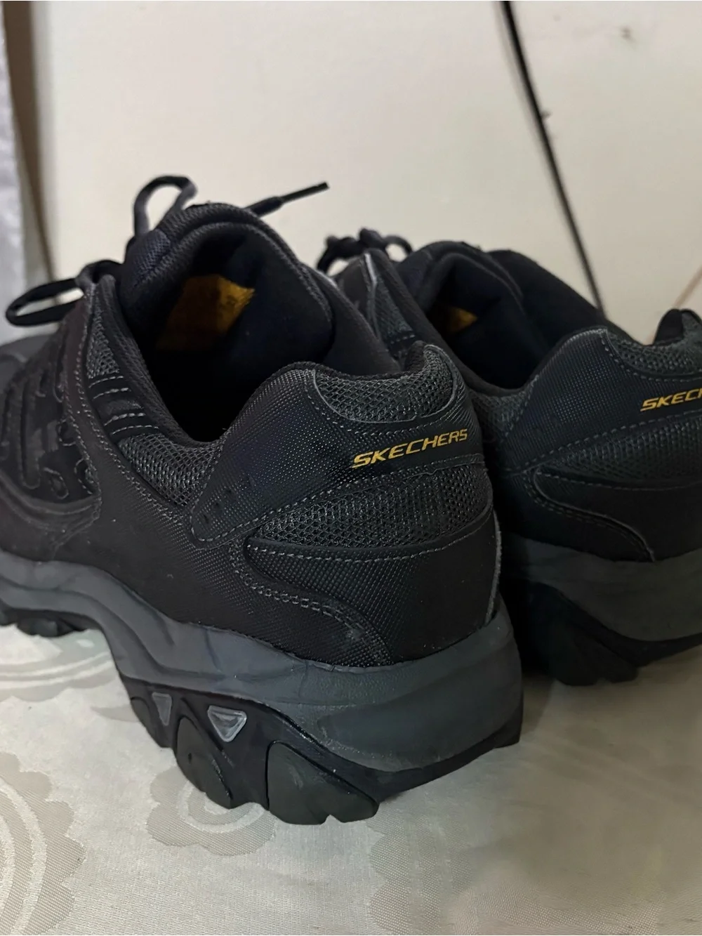 Skechers Men's Black Athletic Steel Toe Sneakers